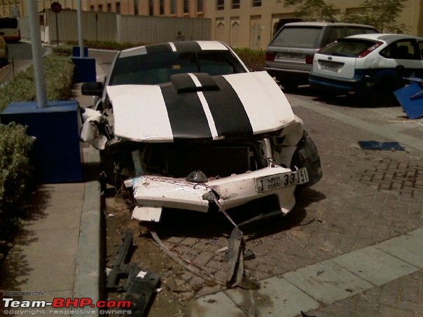 Road Accidents in Dubai - Pics-stang1.jpg