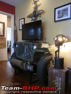 Engine Table and other car-themed furniture & accessories-b067b645f5b881dcc26233db9e3fb365.jpg