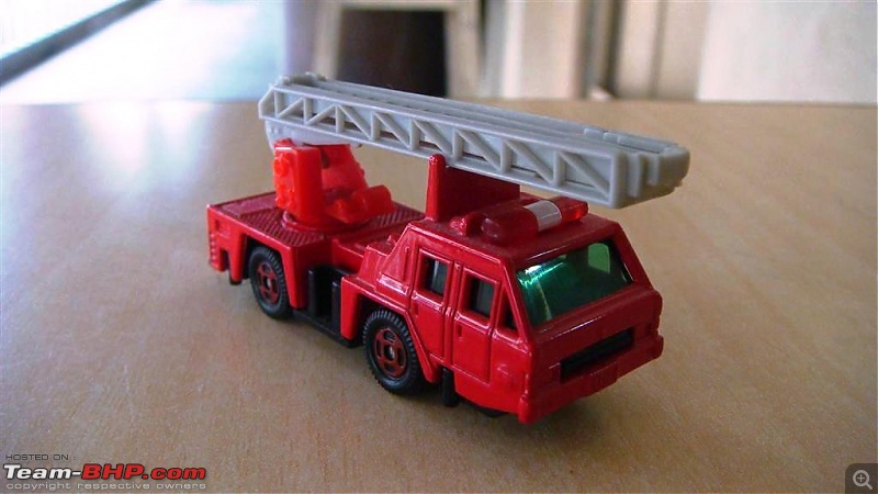 The Scale Model Thread-no.21-tomica-nissan-diesel-afrial-ladder-fire-truck.jpg