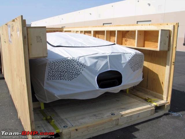 Parcel Phraam Phaarein!! (Lamborghini Reventon being unpacked!)-l6.jpg