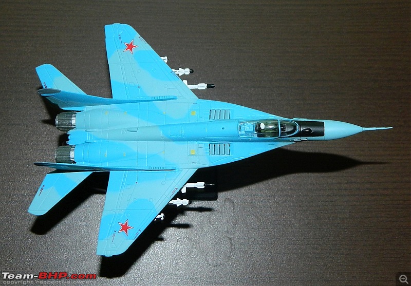 Scale Models - Aircraft, Battle Tanks & Ships-mig10.jpg