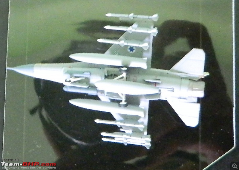 Scale Models - Aircraft, Battle Tanks & Ships-f16d_4.jpg