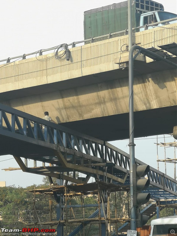 India's first *crawling* Sky walk in E-City, Bangalore! A design failure-fix2.jpg