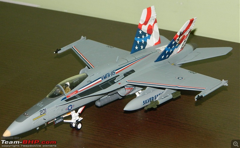 Scale Models - Aircraft, Battle Tanks & Ships-f18a_4.jpg