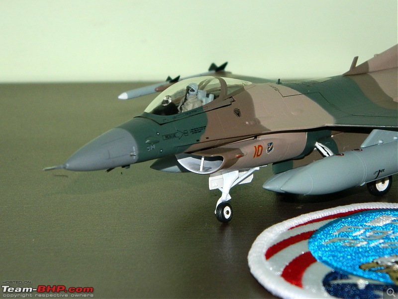 Scale Models - Aircraft, Battle Tanks & Ships-f16_4.jpg