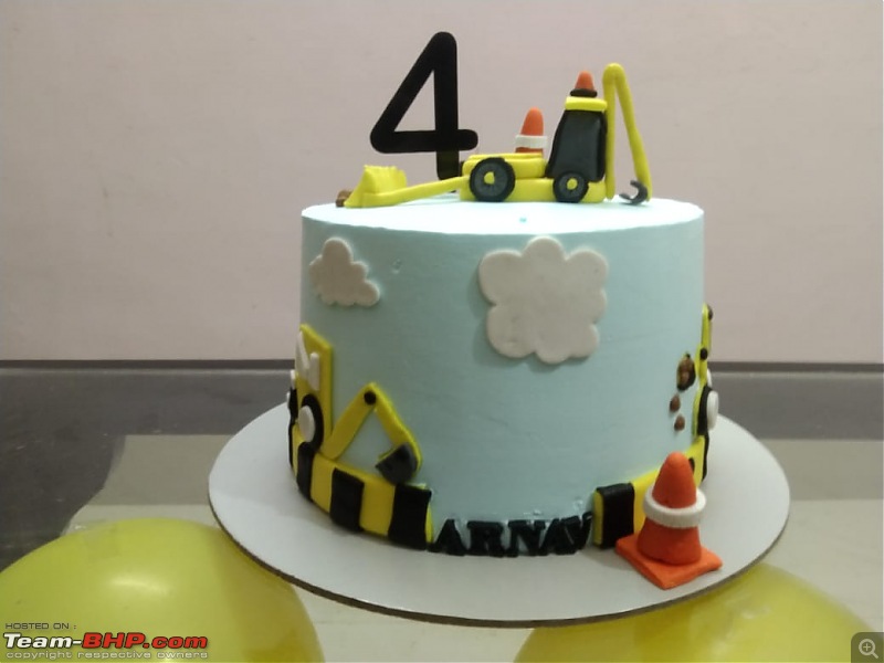 Birthday cakes with car & bike themes-img20210216wa0011.jpg