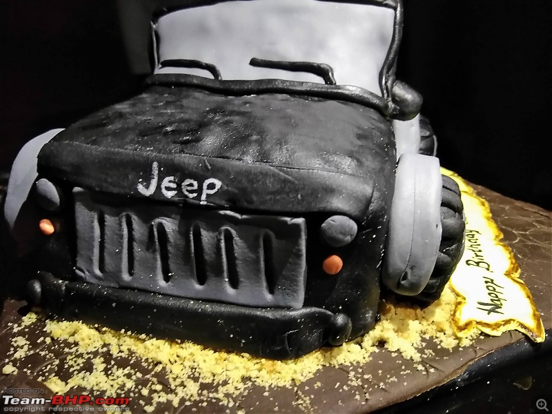 Birthday cakes with car & bike themes-jeep-cake.jpg