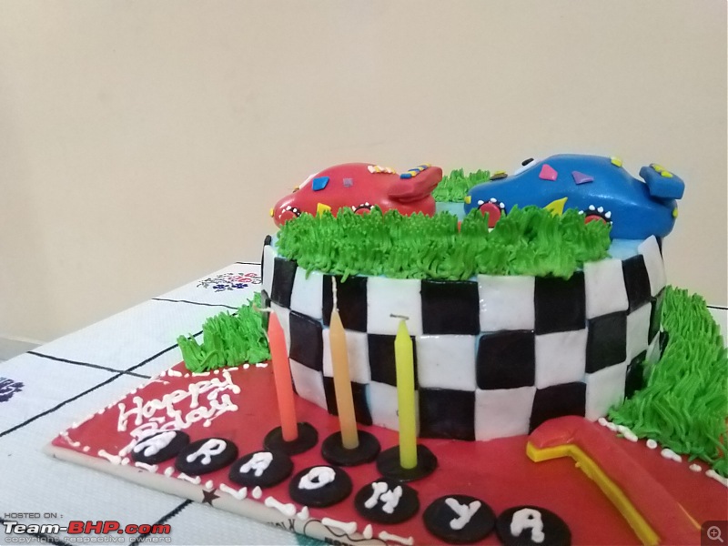 Birthday cakes with car & bike themes-img_20190626_182131.jpg