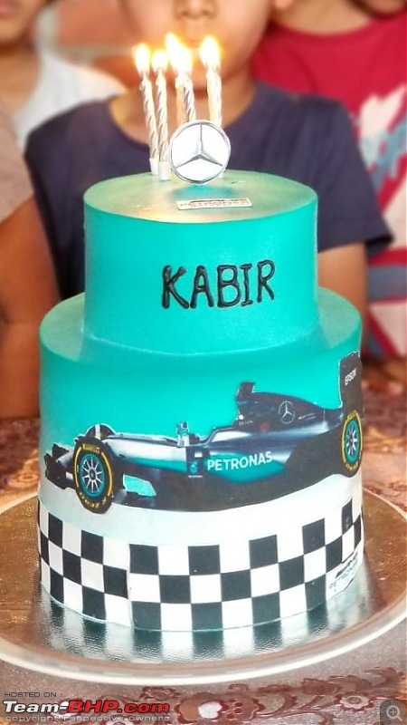 Birthday cakes with car & bike themes-img20180922wa0007.jpg