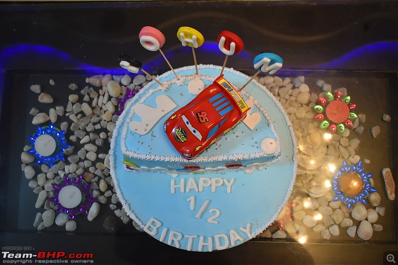 Birthday cakes with car & bike themes-dsc_0011.jpg