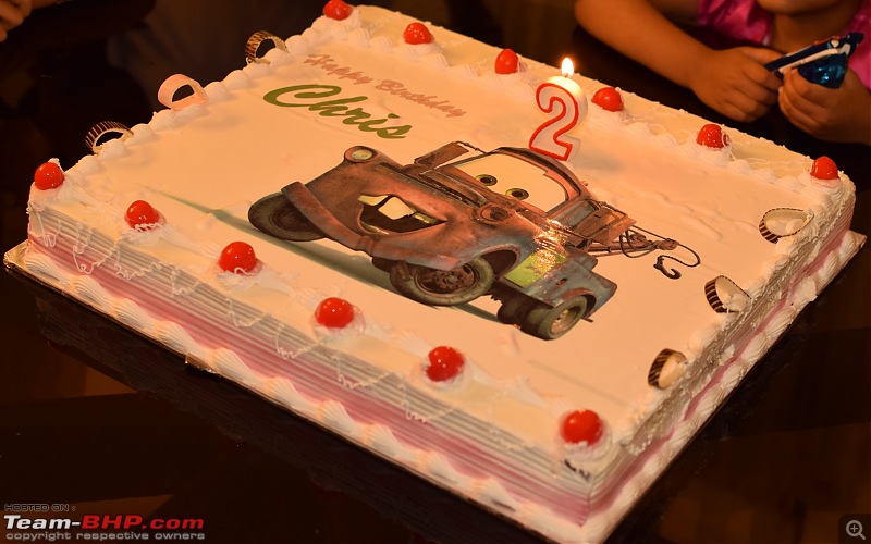 Birthday cakes with car & bike themes-dsc_4235-1.jpg