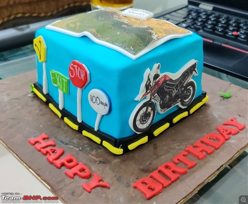 Birthday cakes with car & bike themes-screenshot_2021022009225801.jpeg