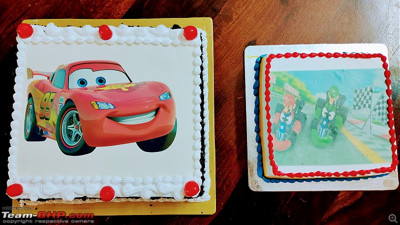 Birthday cakes with car & bike themes-img_20210320_1851283.jpg