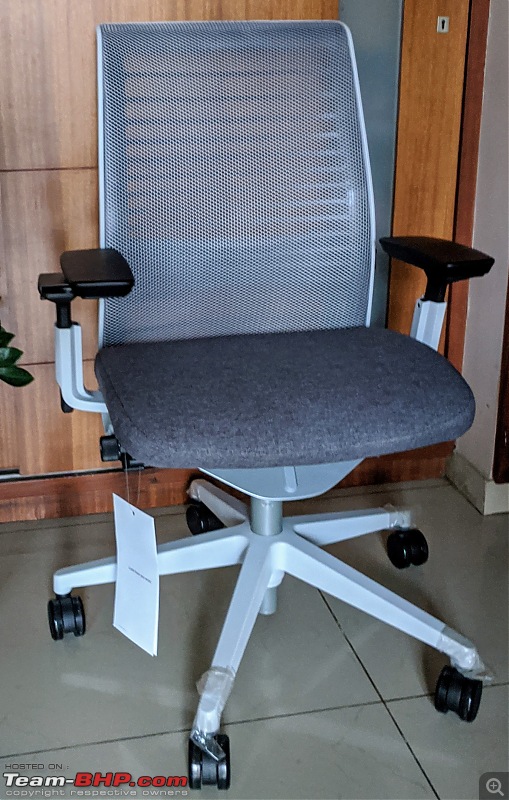 Office / Desk Chair offering excellent support-steelcase_think2.jpg