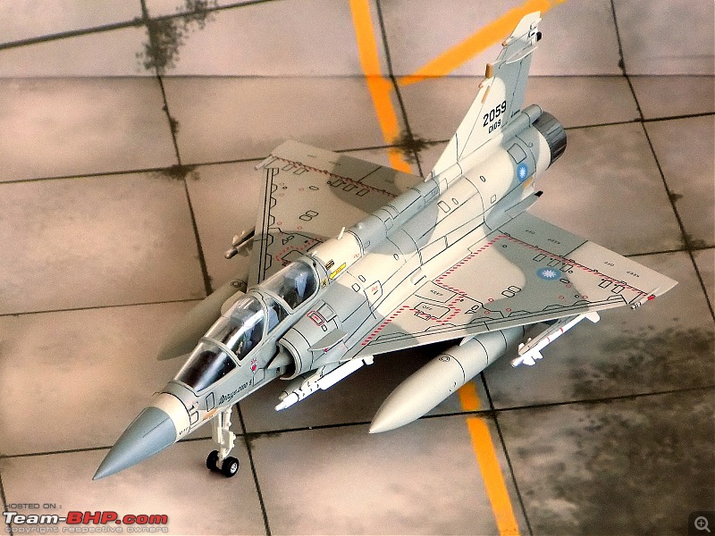 Scale Models - Aircraft, Battle Tanks & Ships-m2k_1.jpg