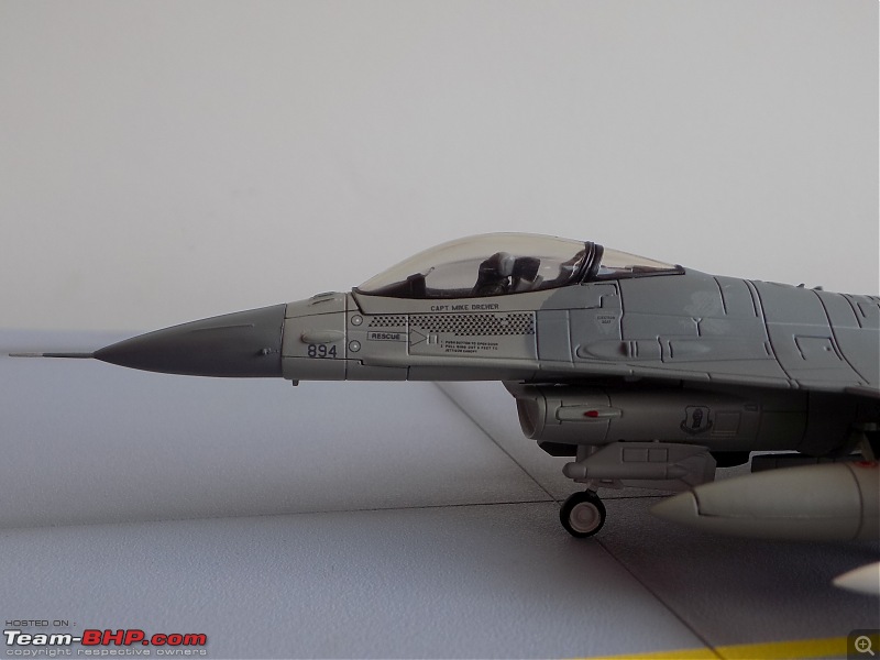 Scale Models - Aircraft, Battle Tanks & Ships-f16_11.jpg