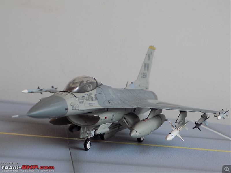 Scale Models - Aircraft, Battle Tanks & Ships-f16_13.jpg