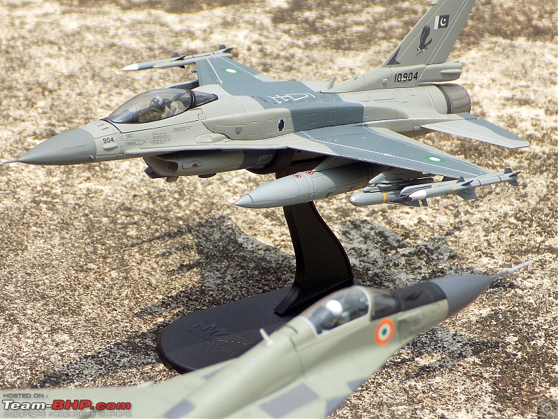 Scale Models - Aircraft, Battle Tanks & Ships-df_10.jpg