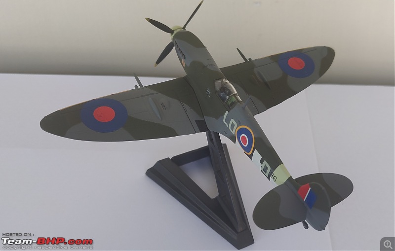 Scale Models - Aircraft, Battle Tanks & Ships-spitfire-b.jpg