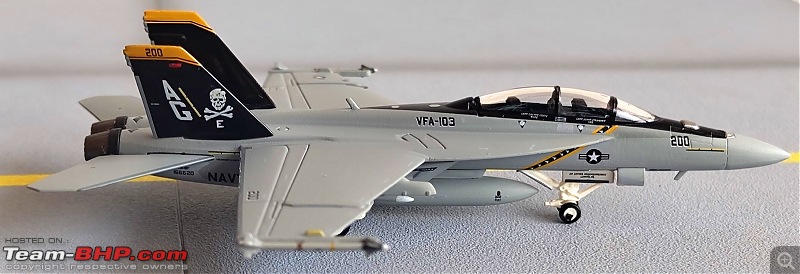 Scale Models - Aircraft, Battle Tanks & Ships-103_3.jpg