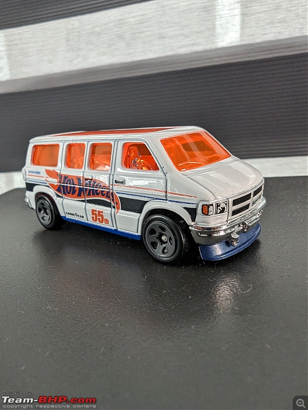 The Scale Model Thread-van.jpg