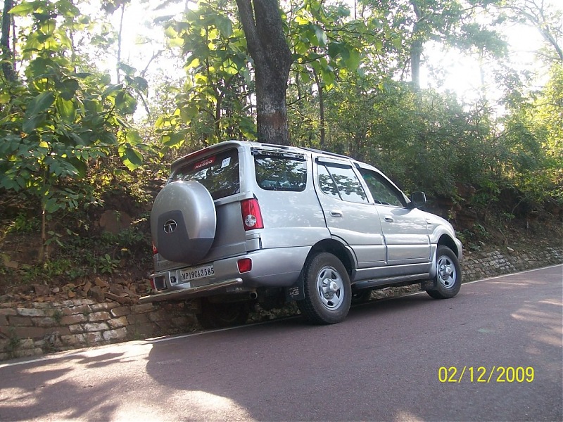 All Tata Safari Owners - Your SUV Pics here-100_0976.jpg