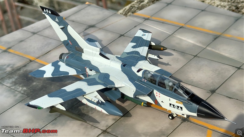 Scale Models - Aircraft, Battle Tanks & Ships-torn_7.jpg