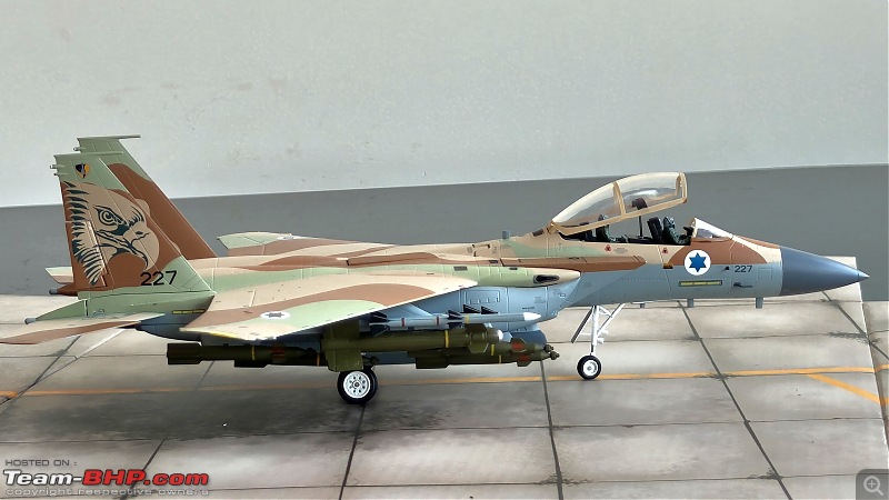 Scale Models - Aircraft, Battle Tanks & Ships-20.jpg
