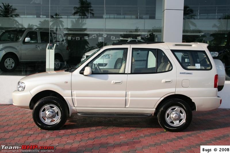 All Tata Safari Owners - Your SUV Pics here-atshowroom3.jpg