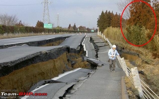 Quick road fix by Japanese workers-japanroadfixedbefore31mar2011.jpg