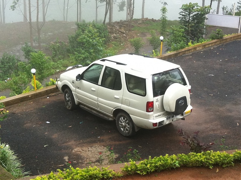 All Tata Safari Owners - Your SUV Pics here-img_0304.jpg