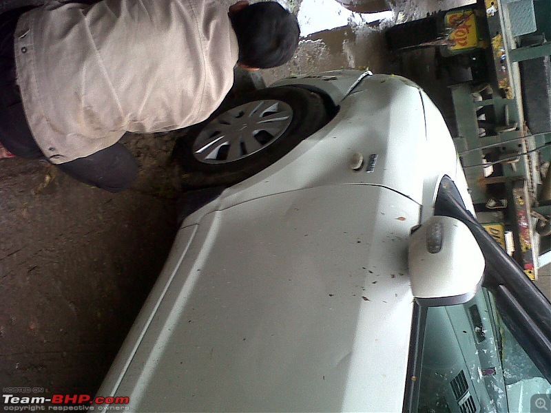 My parked Swift VDi smashed by an Innova-img00128201302051314.jpg