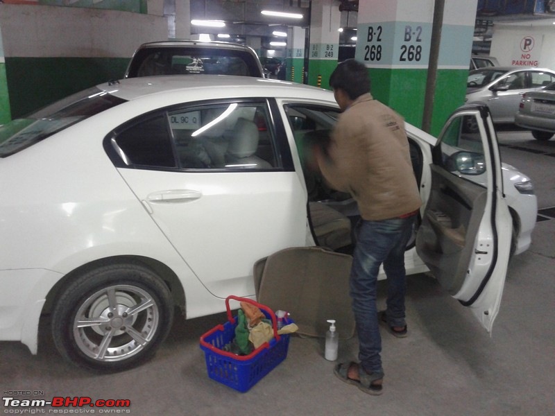 Get your car cleaned & polished, while you shop at a Mall-8b6d52b3bbf74e558ce93e36f96ae465.jpg