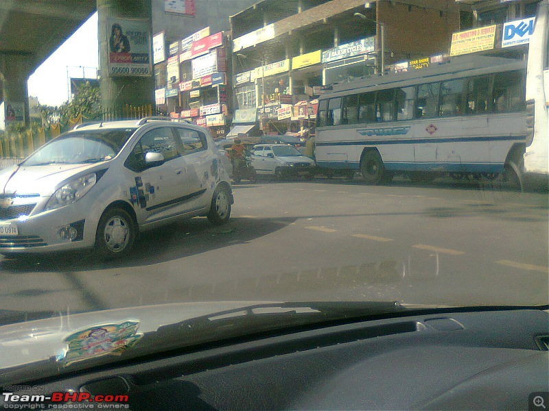 Street Parking: Obstructing traffic & reducing our driving space-photo0871.jpg