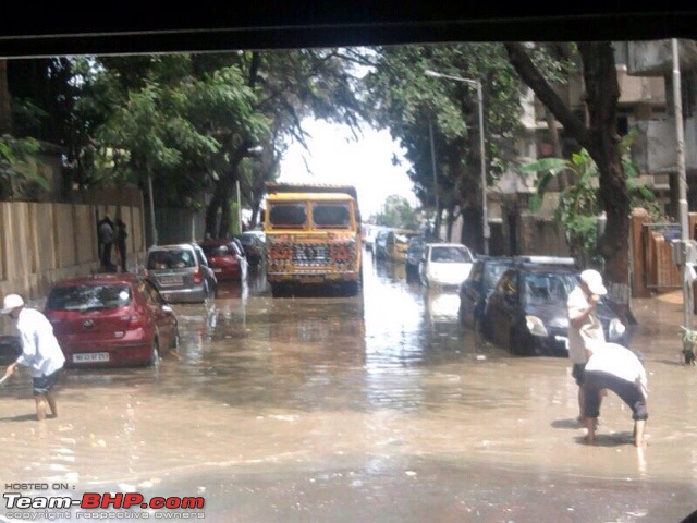 Mumbai Traffic-imageuploadedbyteambhp1402605503.257035.jpg