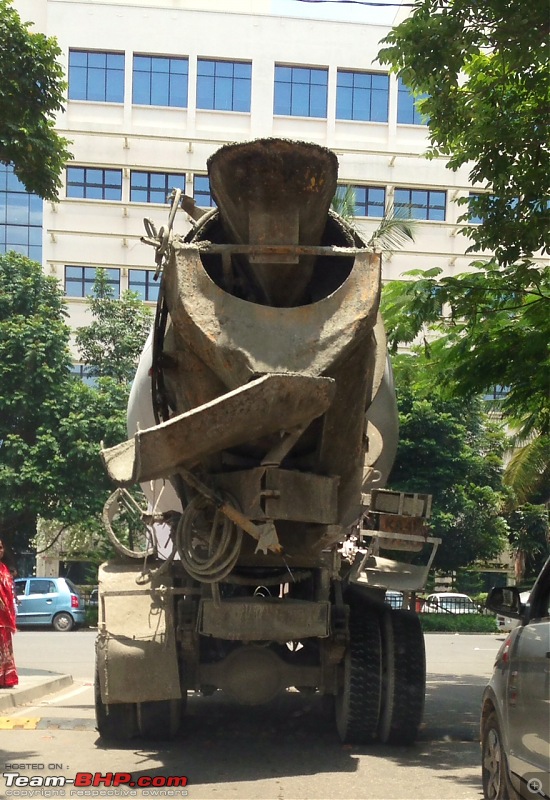 Take a look at this number plate!-cement-mixer.jpg