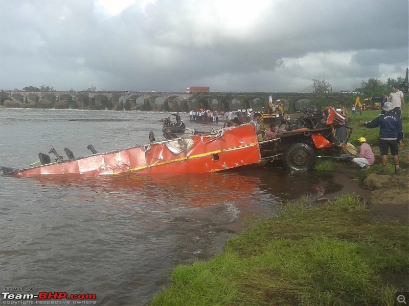 Bridge collapses on Mumbai-Goa highway! 2 ST buses washed away *EDIT: To be reopened June 5*-13937755_1077937595623416_8516687865514550655_o.jpg