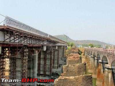 Bridge collapses on Mumbai-Goa highway! 2 ST buses washed away *EDIT: To be reopened June 5*-serve.jpg