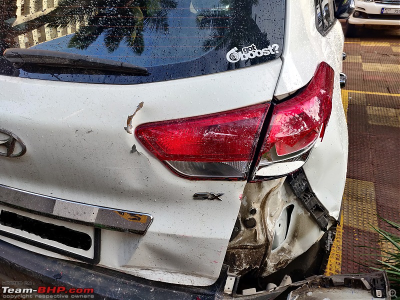 Your car isn't safe anywhere! VW Polo rams into my parked Hyundai Creta-tow-3.jpg