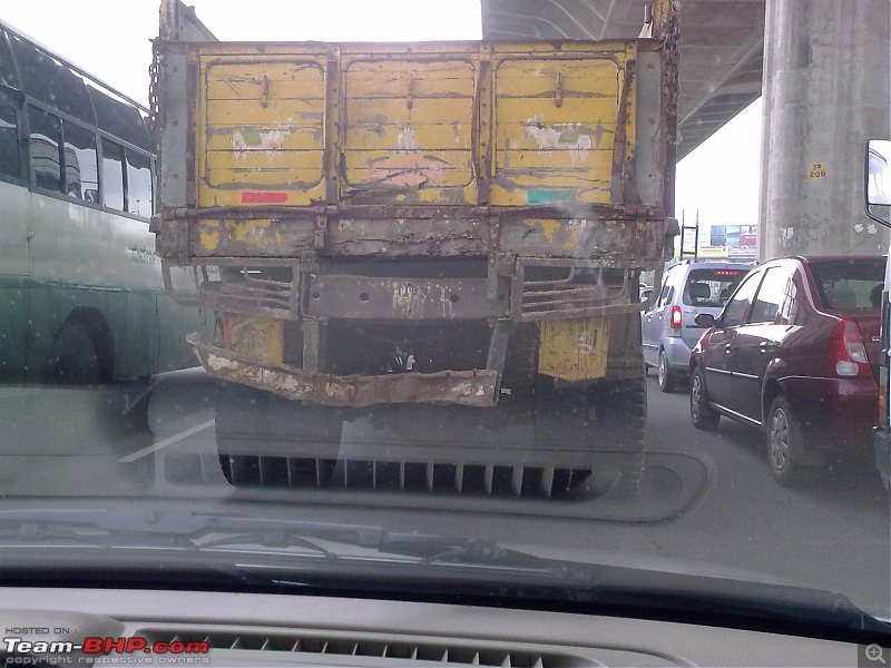 Take a look at this number plate!-20101119-truck-hosur-road.jpg