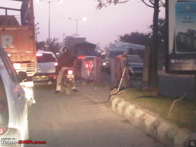 Hyderabad: Updates on traffic - diversions, road expansions, alternate routes, etc.-img2010120100038.jpg