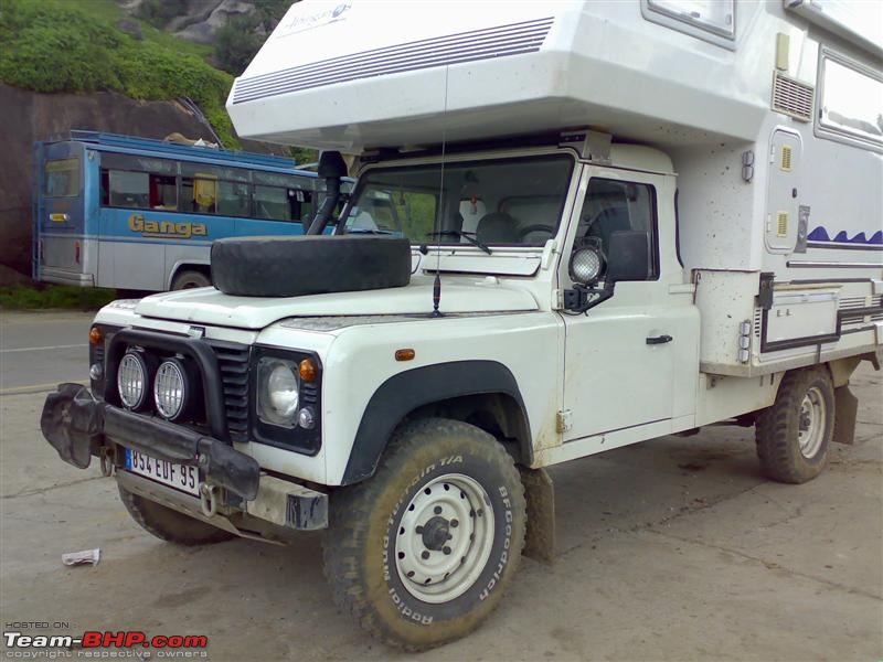 French Couple on a modded Defender 130-26082007151-medium.jpg