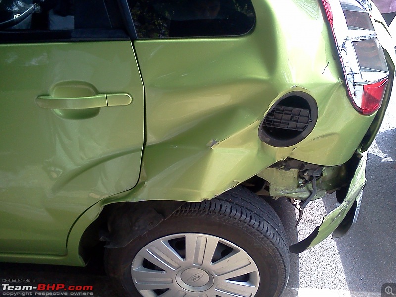 My Ford Figo rammed from behind by a police jeep!-img151.jpg