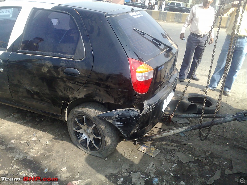 Small Accident due to suspected suspension rod-end failure-19012009750.jpg