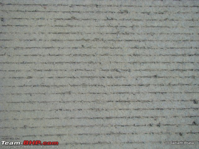 BHPians Drive on the New Yamuna Expressway-ye-way-surface-texture.jpg