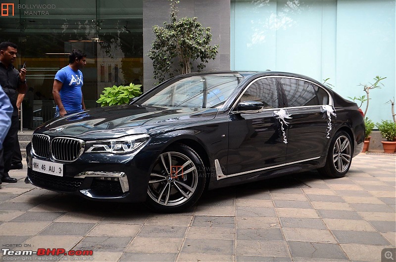 Bollywood Stars and their Cars-arpitakhansharmaleaveshospitalwithbaby_953547-2.jpg