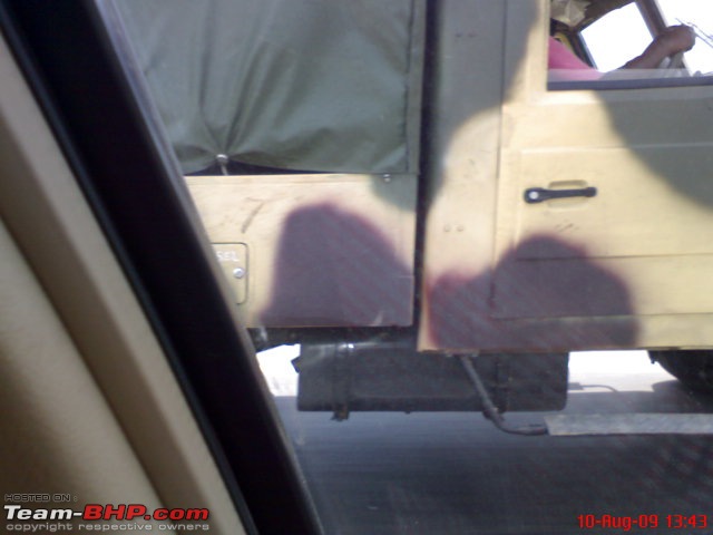 Pics:HUMMER H1 in India EDIT: Now civillian version too-dsc01253.jpg