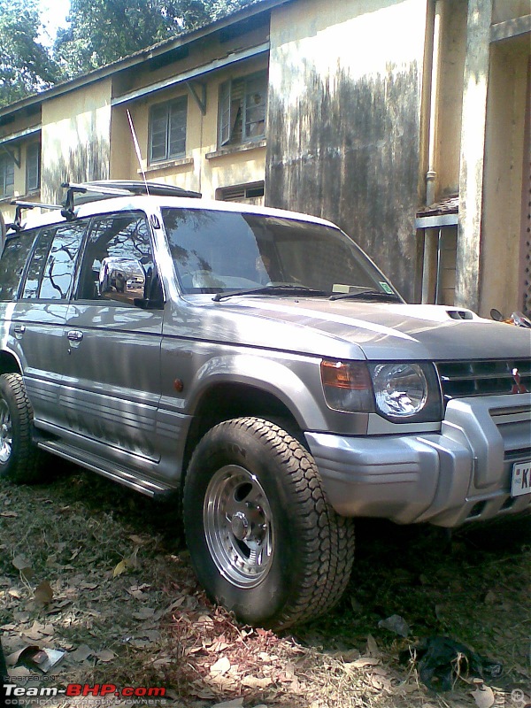 South Indian Movie stars and their cars-mammoottys-pajero-3.jpg