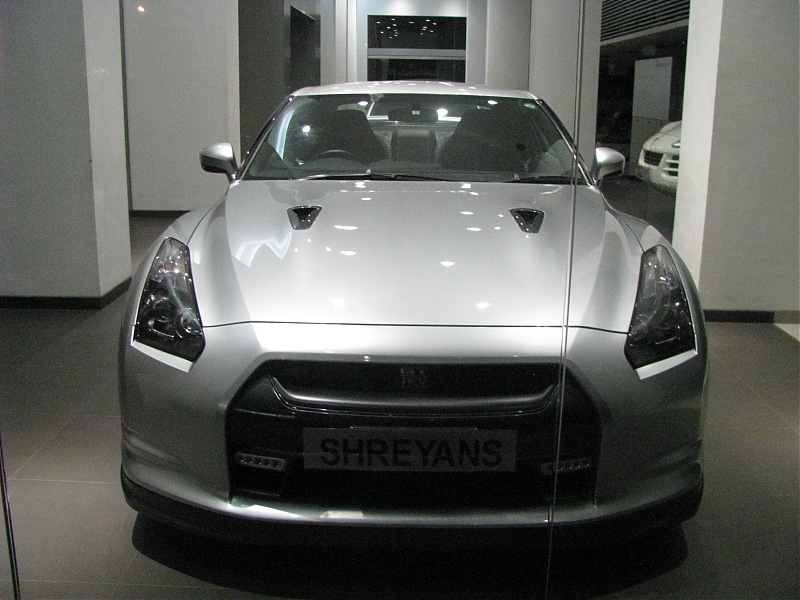 Pics: The Nissan GT-R in Mumbai - And now a few more!!-img_2705.jpg