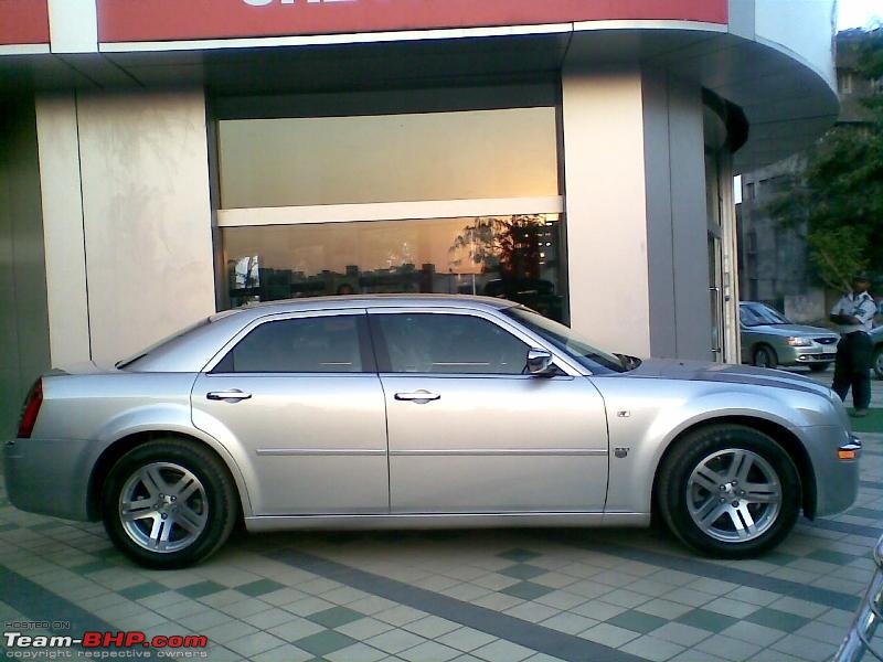 Pics: Chrysler 300C Hemi SRT8 in Mumbai-image040.jpg